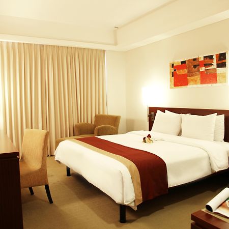 Java Paragon Hotel & Residences Surabaya Exterior foto